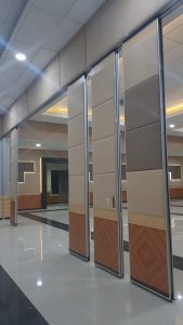 partisi geser kampus